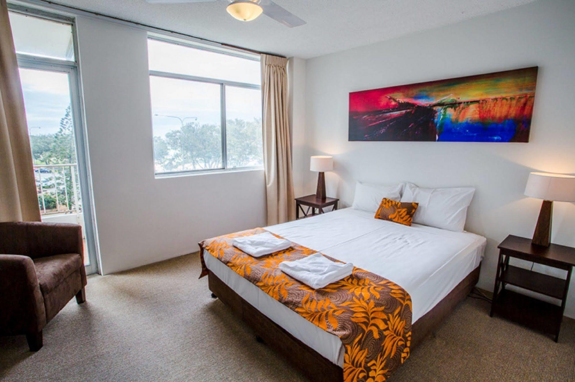 Suntower Holiday Apartments โกลด์โคสต์ ภายนอก รูปภาพ